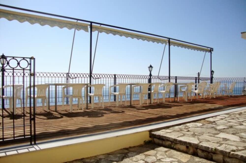 El Greco Hotel 41/50