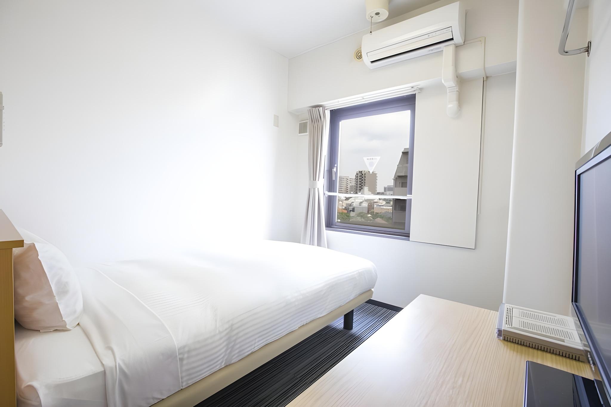 SEMI ROOM, ECONOMY, SEMI DOUBLE BED, NO CLEANING SERVICES