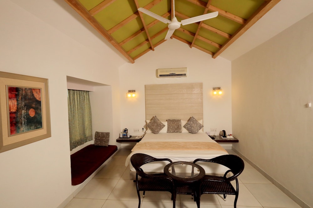 Humming Bird Resort 16/50