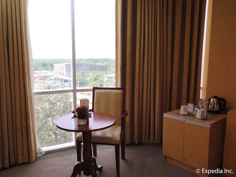 Big 8 Corporate Hotel 30/64