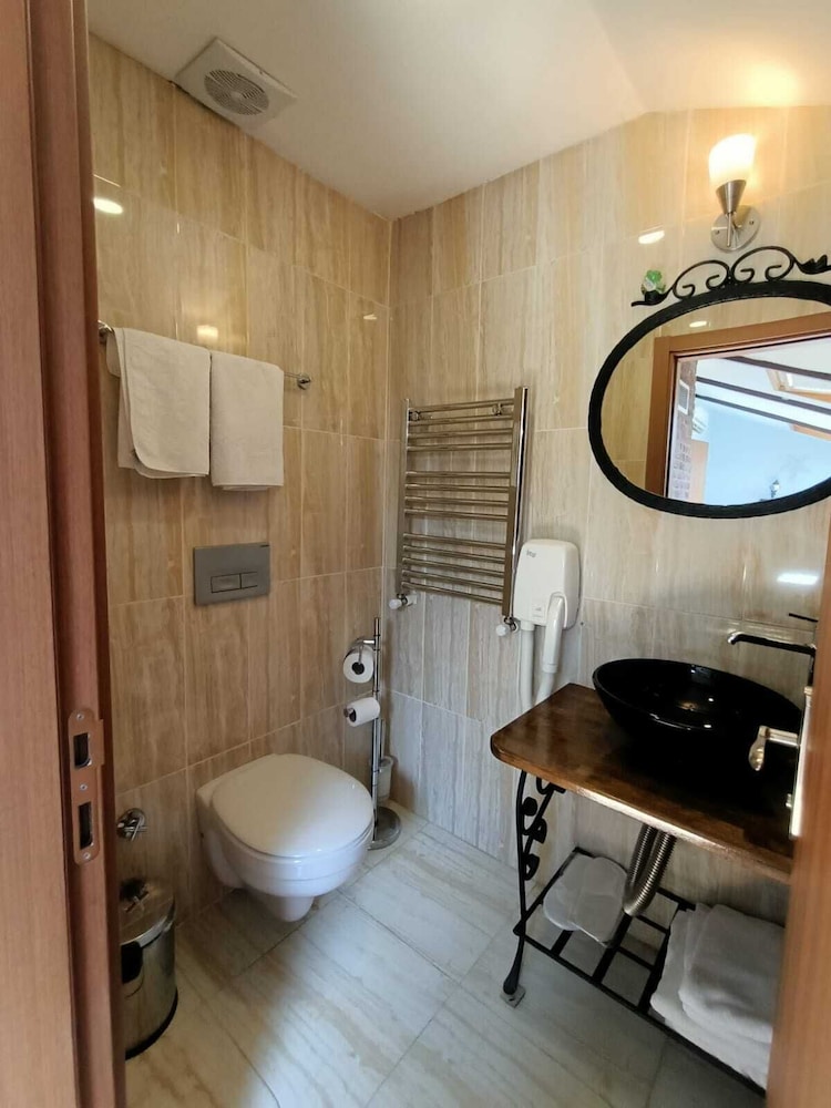Beyaz Konak Otel 30/30