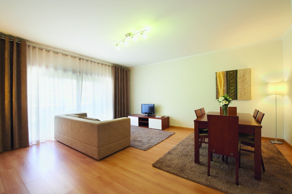 Real Marina Residence 27/39