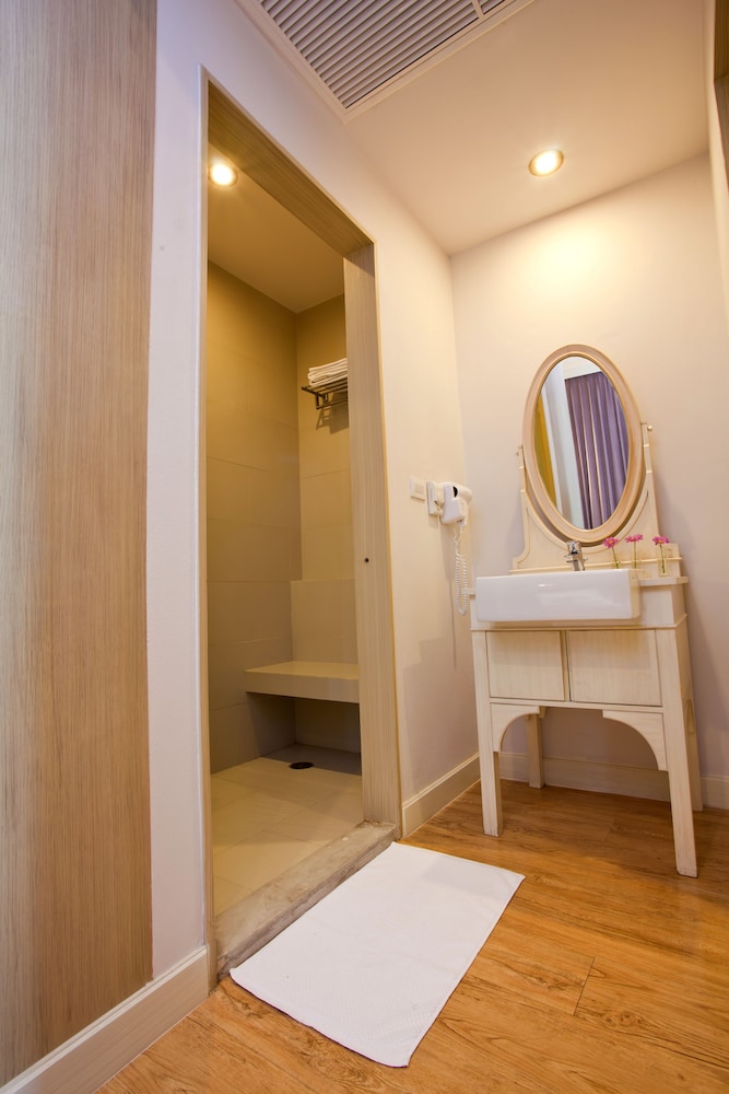 Trang Hotel Bangkok 72/73