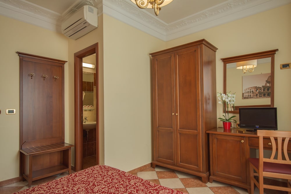 Hotel Romantica 24/60