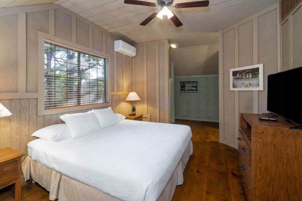 The Cabins At Green Mountain 21/68