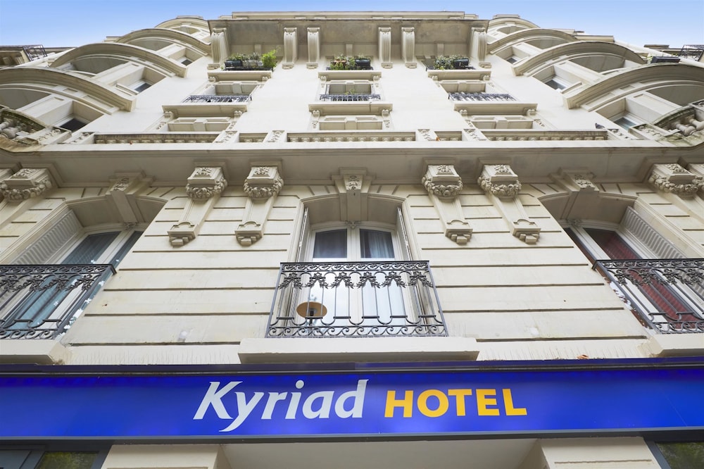 Kyriad Paris 18 - Porte De Clignancourt - Montmartre 3/65