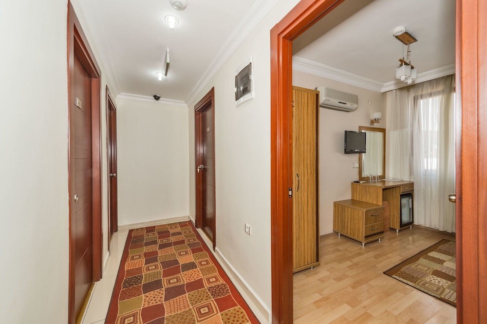May Hotel Istanbul 22/44