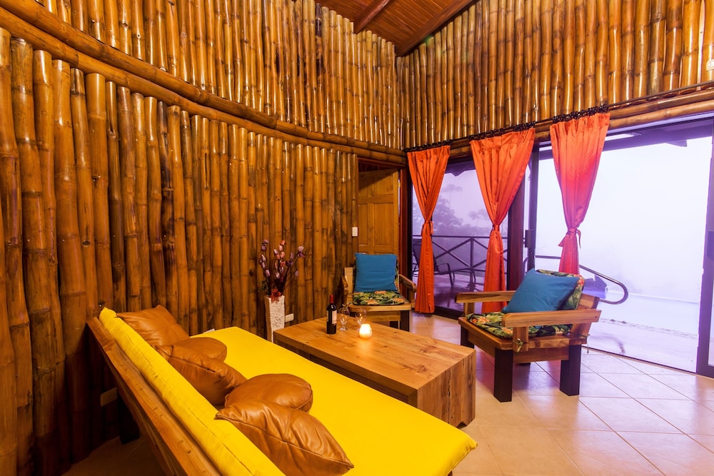 Greenlagoon Arenal Waterfall Villas 28/67