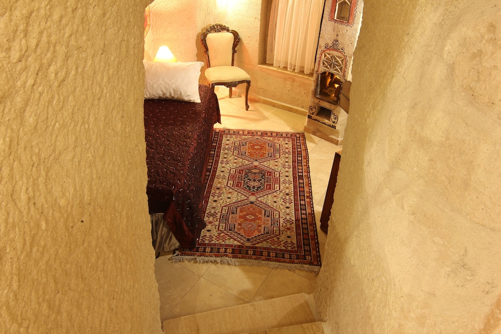 Ascension Cave Suite 15/30
