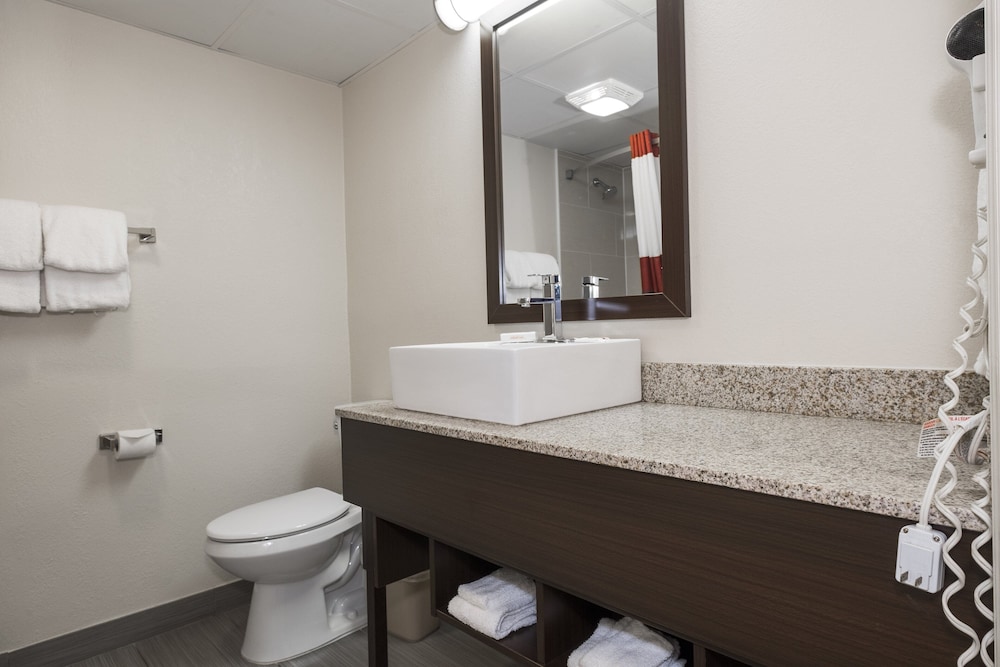 Red Roof Inn Plus Poughkeepsie 11/26