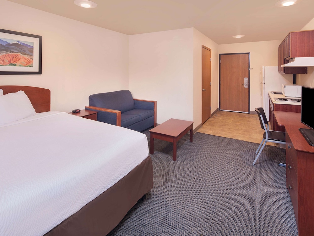 Studio 6 Extended Stay El Paso East TX 24/54