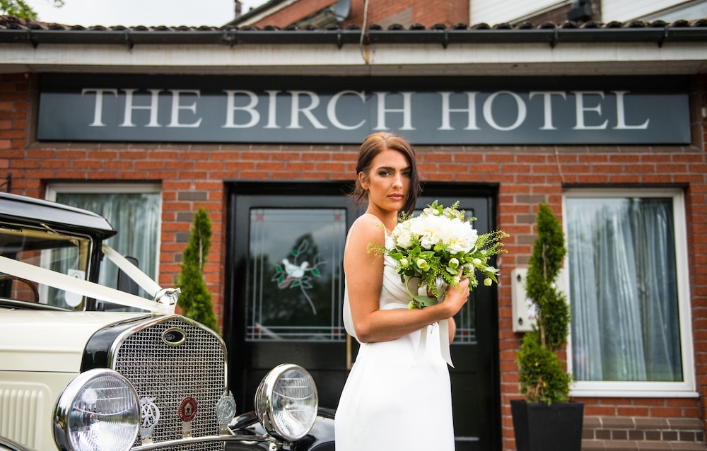 Birch Hotel 2/64