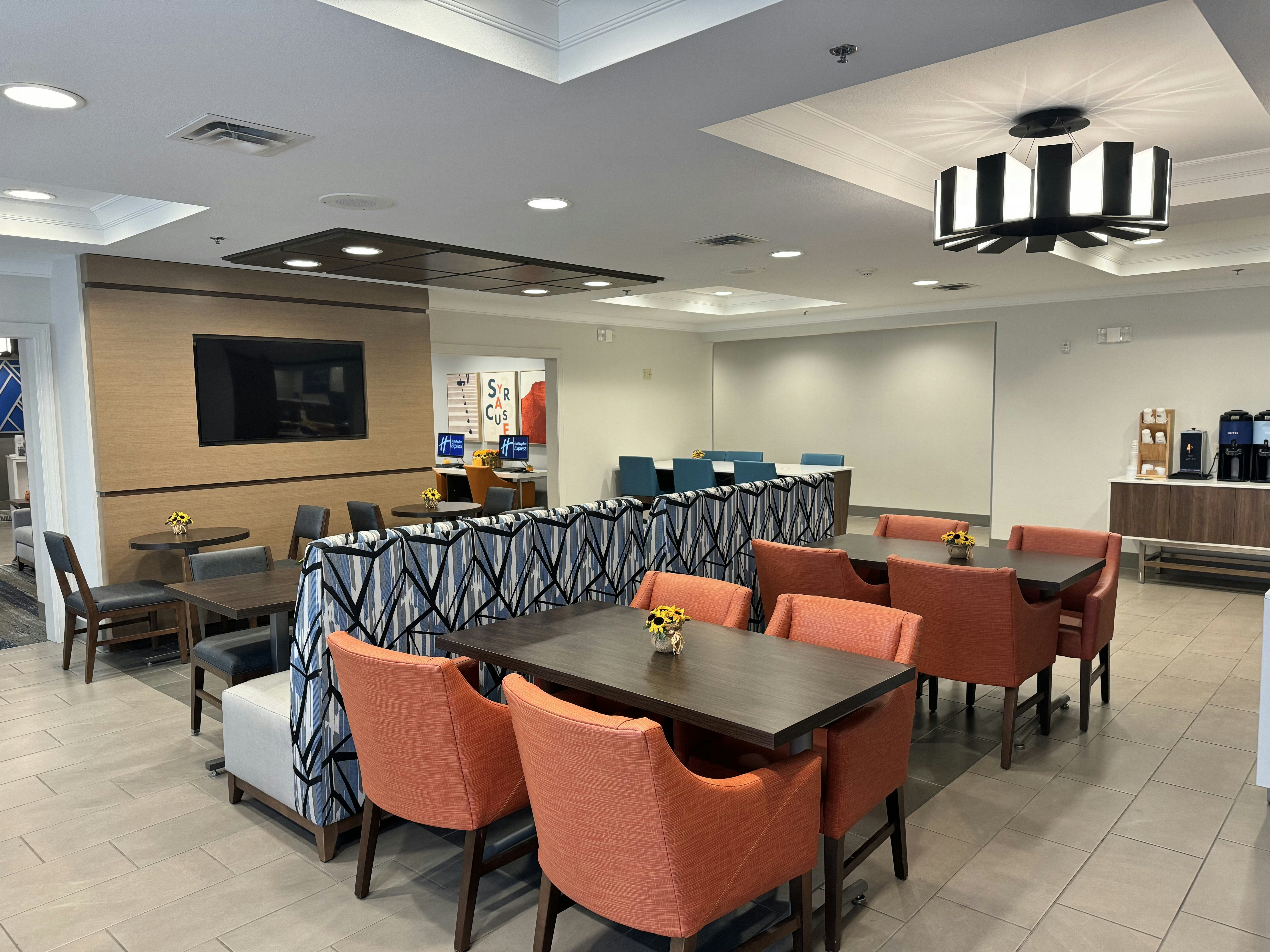 Holiday Inn Express & Suites Dewitt (Syracuse) 52/61