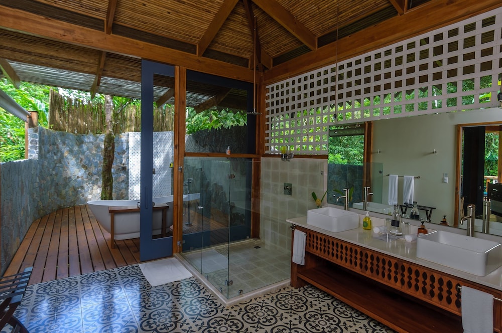 Pacuare Lodge 42/65