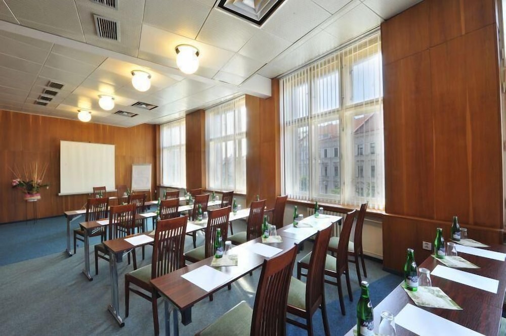 Legie Hotel 34/45