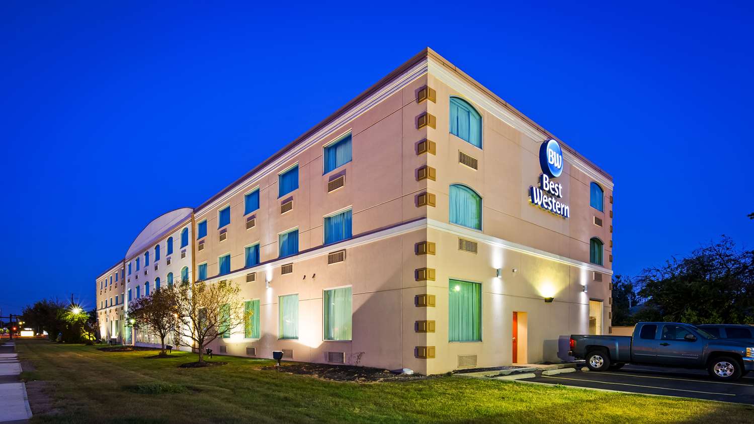 Best Western Airport Inn And Suites Cleveland 2/37