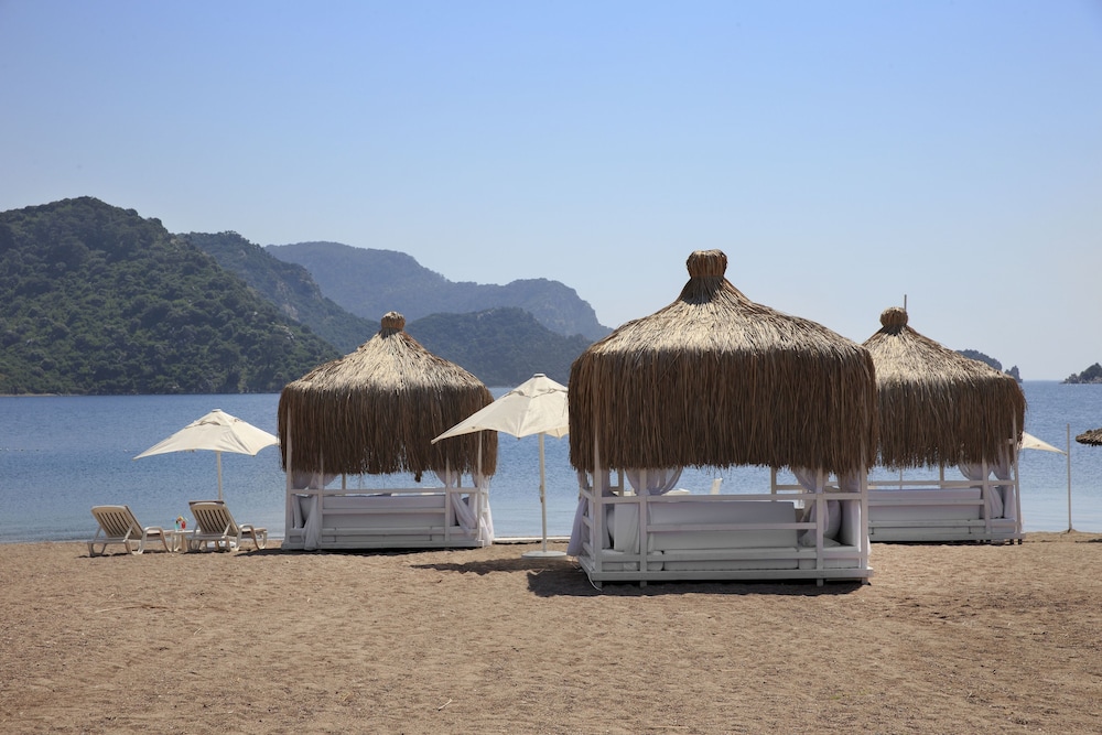 Marti Resort Hotel 70/72