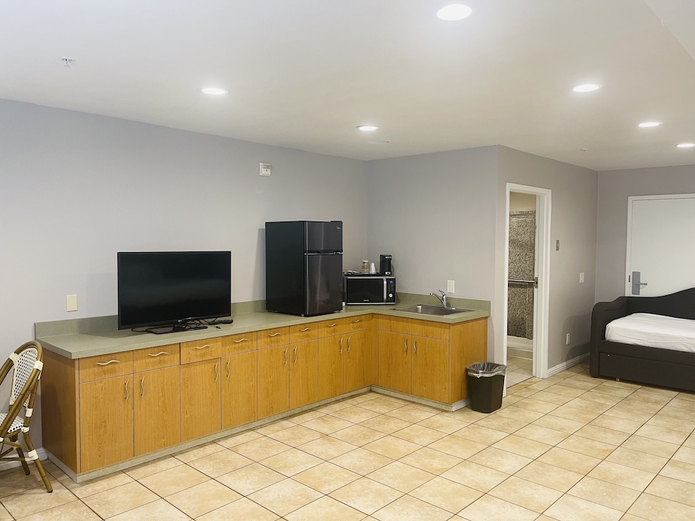 Morro Shores Inn And Suites 12/67