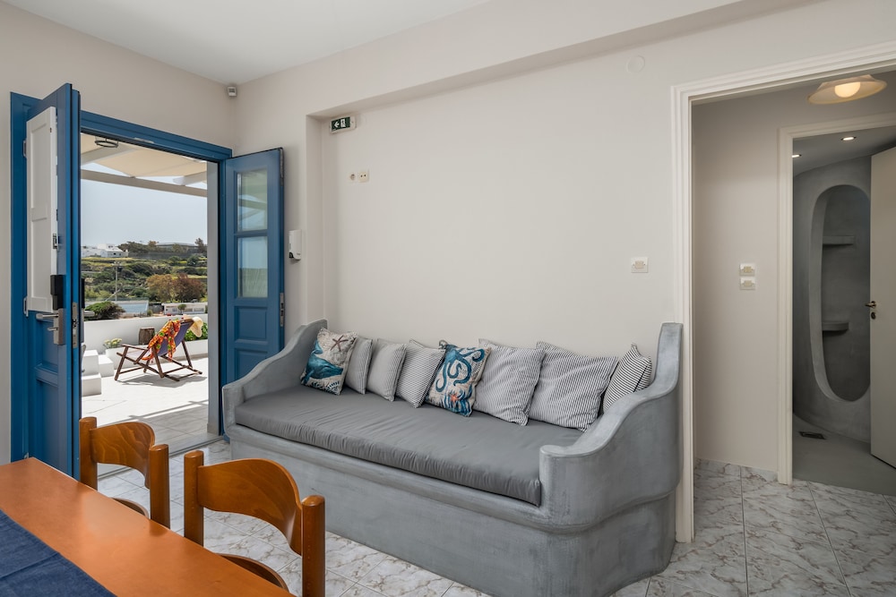 Vivere a Plakes Milos 44/54