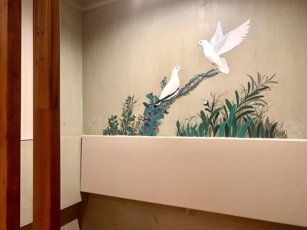 The Henry Hotel Roost Bacolod 11/93
