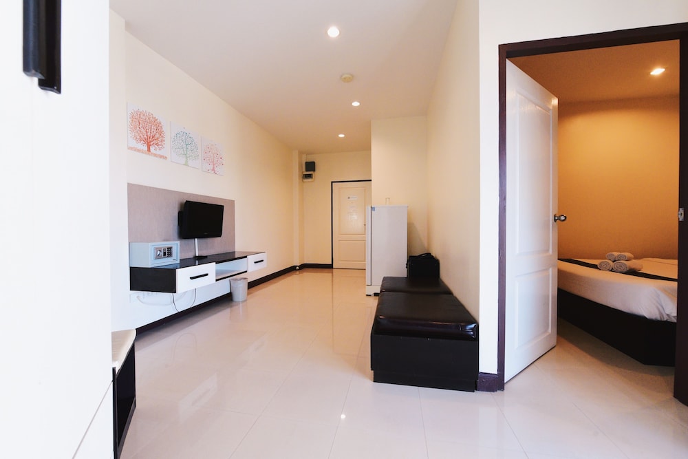 GLORY PLACE HUA HIN HOTEL 13/70