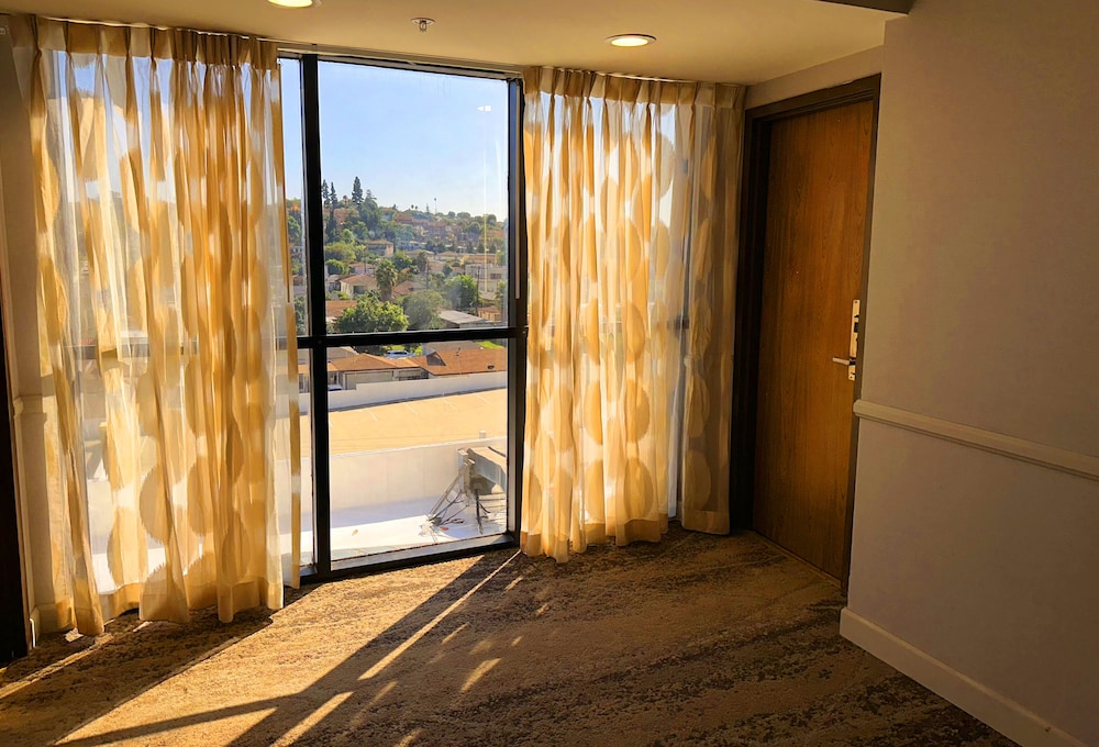 Lincoln Hotel Monterey Park Los Angeles 42/74