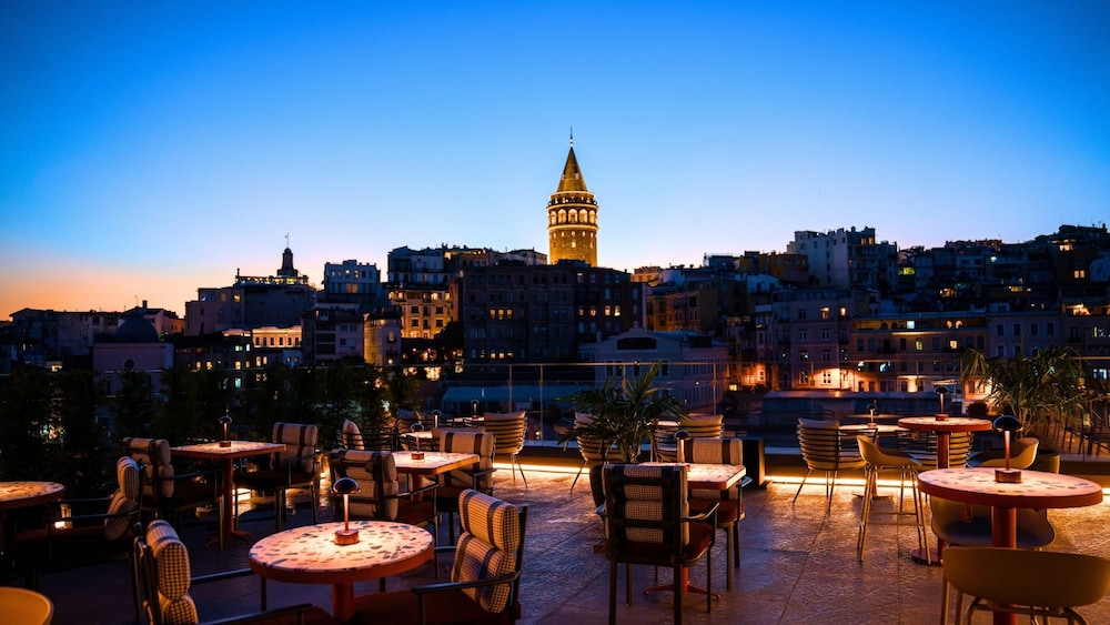 Delta Hotels Istanbul Karakoy 57/61