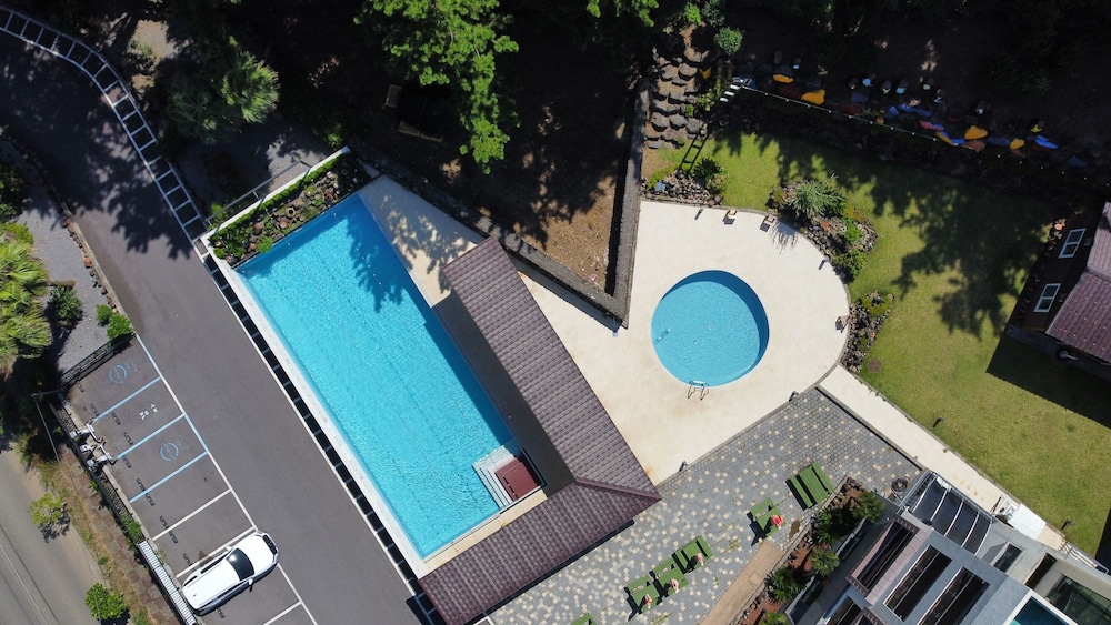 Jnb Family Hotel 46/50