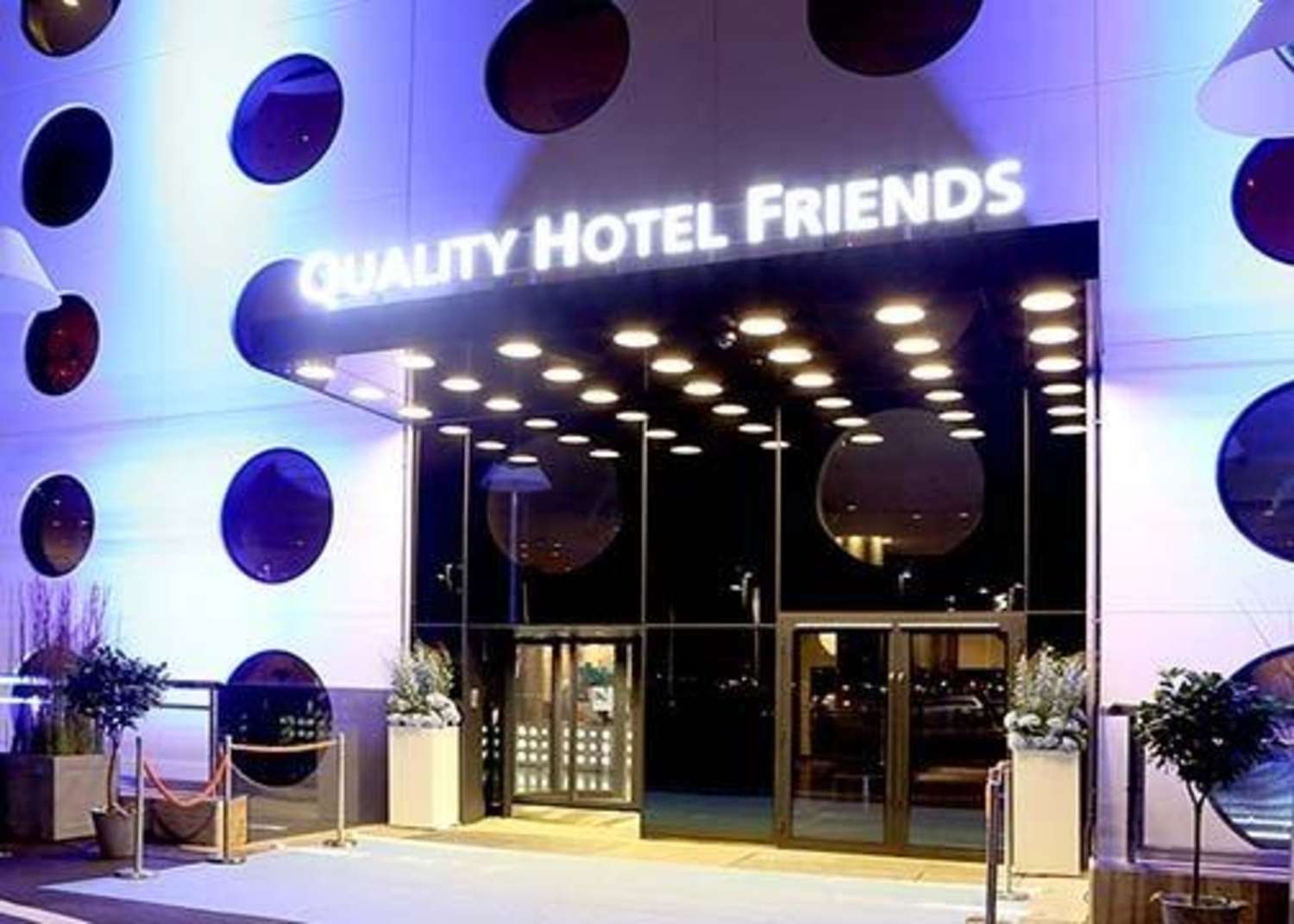 Quality Hotel Strawberry Arena 2/37