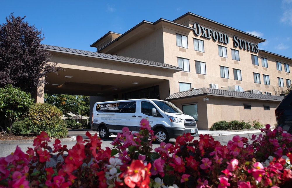 Oxford Suites Portland - Jantzen Beach 4/53