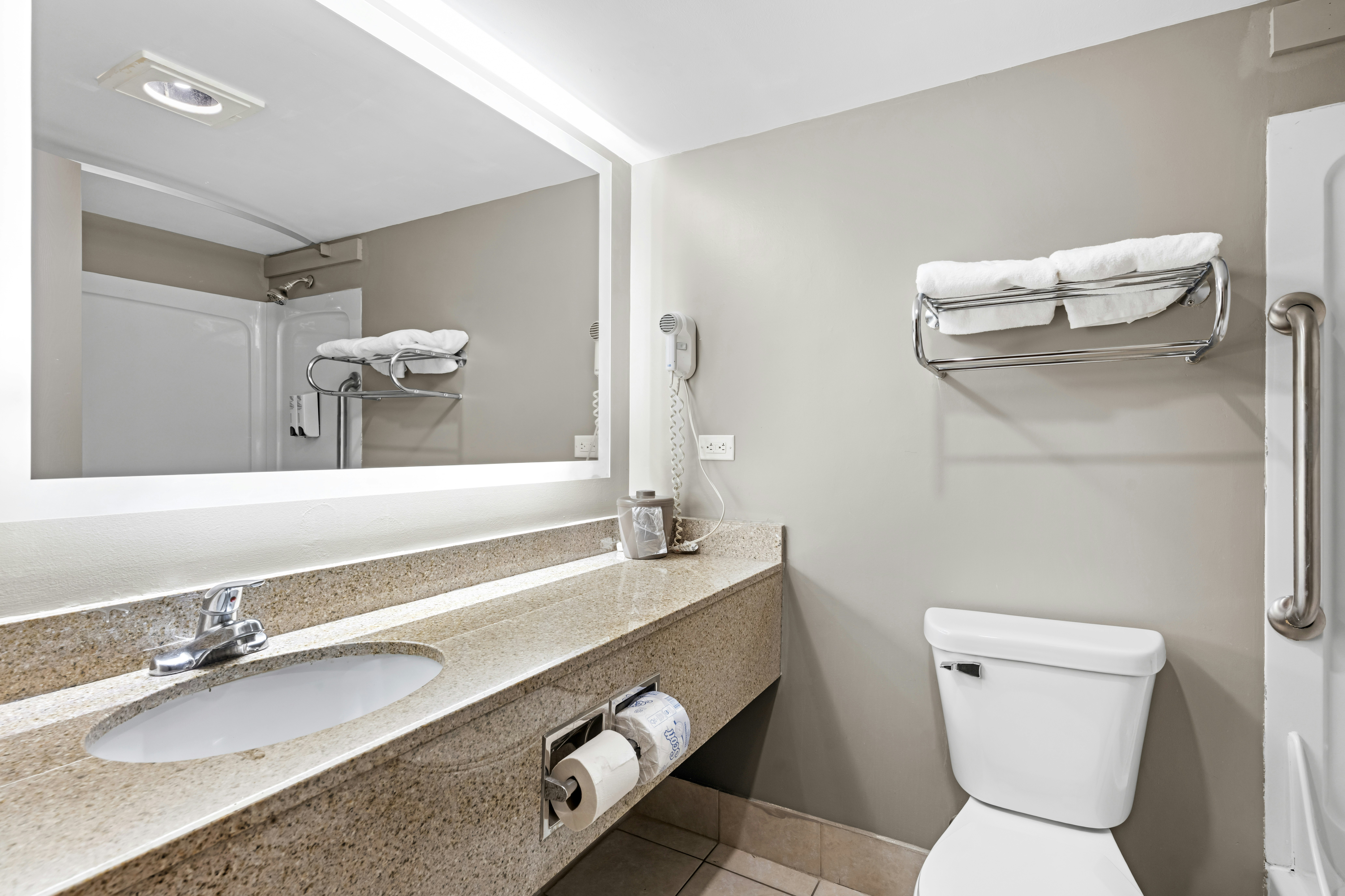 Superior, 2 Queen Beds, Red Roof Inn Gurnee Waukegan 7/8
