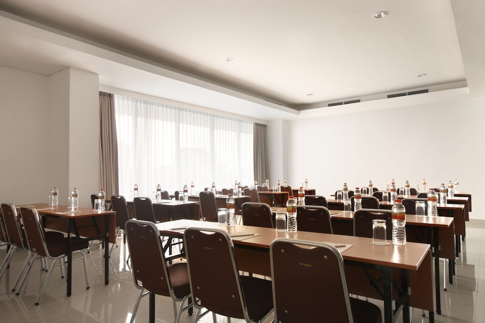 Amaris Serpong Tangerang 30/38