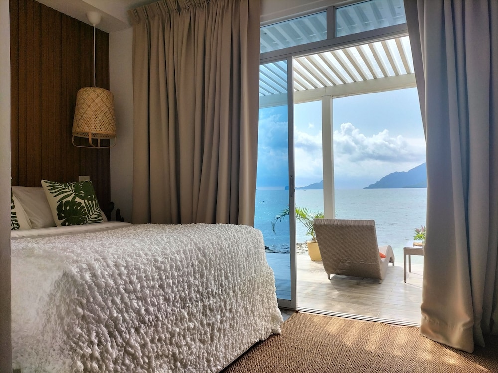Orange Pearl Beach Resort 24/81