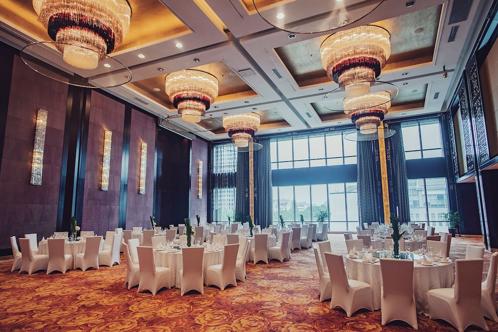 Tonino Lamborghini Hotel Kunshan City Center Package 28/41