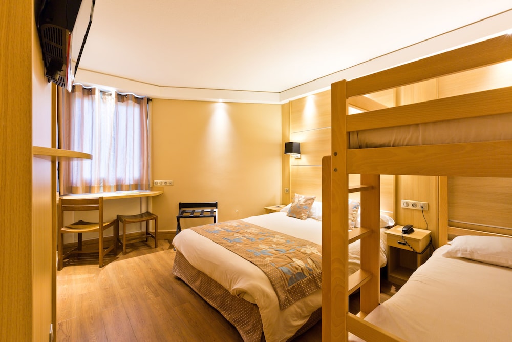 ibis Styles Annecy Le Vieux 14/65