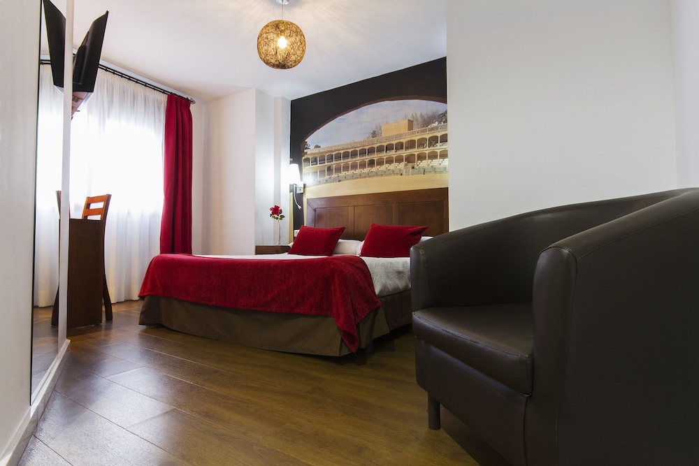 Hotel El Tajo and Spa 46/65