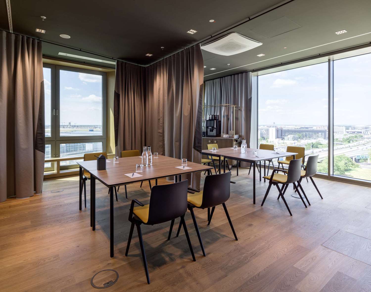b'mine Frankfurt Airport, WorldHotels Crafted 63/65