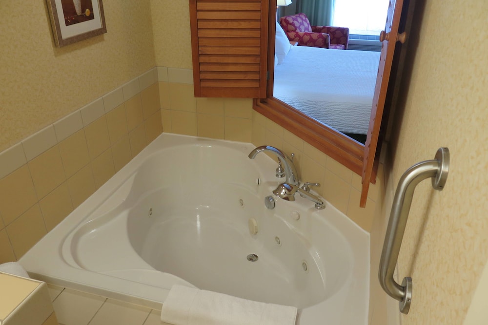 Fairfield Inn And Suites Sudbury 13/36