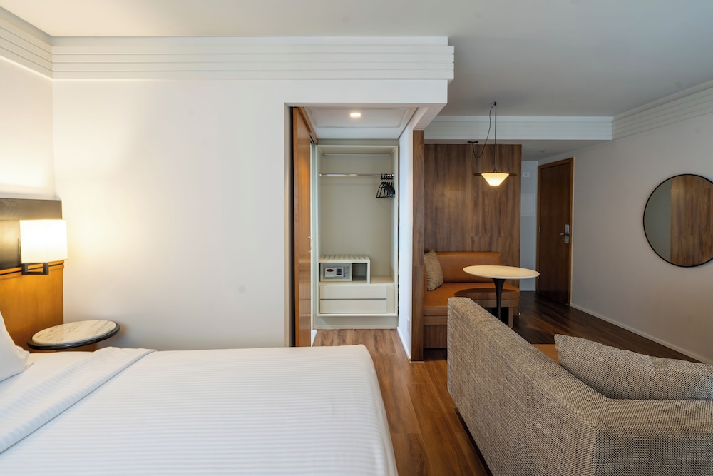 COMFORT, STUDIO, SUITE