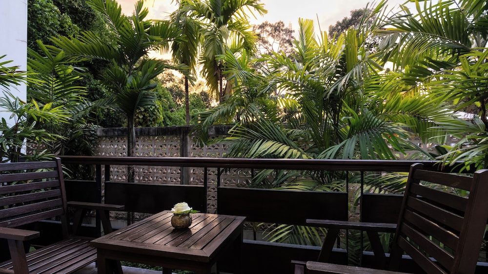 LYNNAYA URBAN RIVER RESORT 56/69