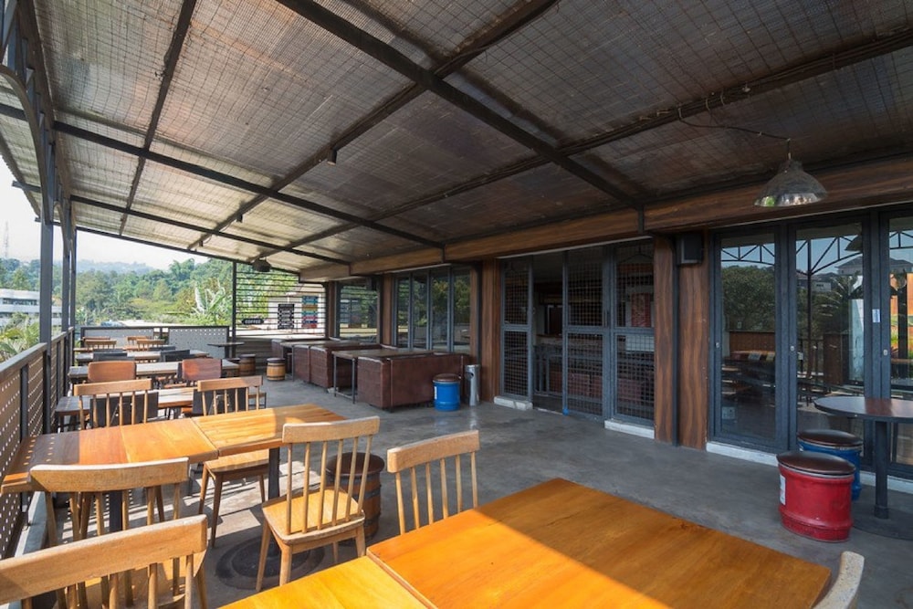 RedDoorz Plus near Kampung Gajah 3 34/39