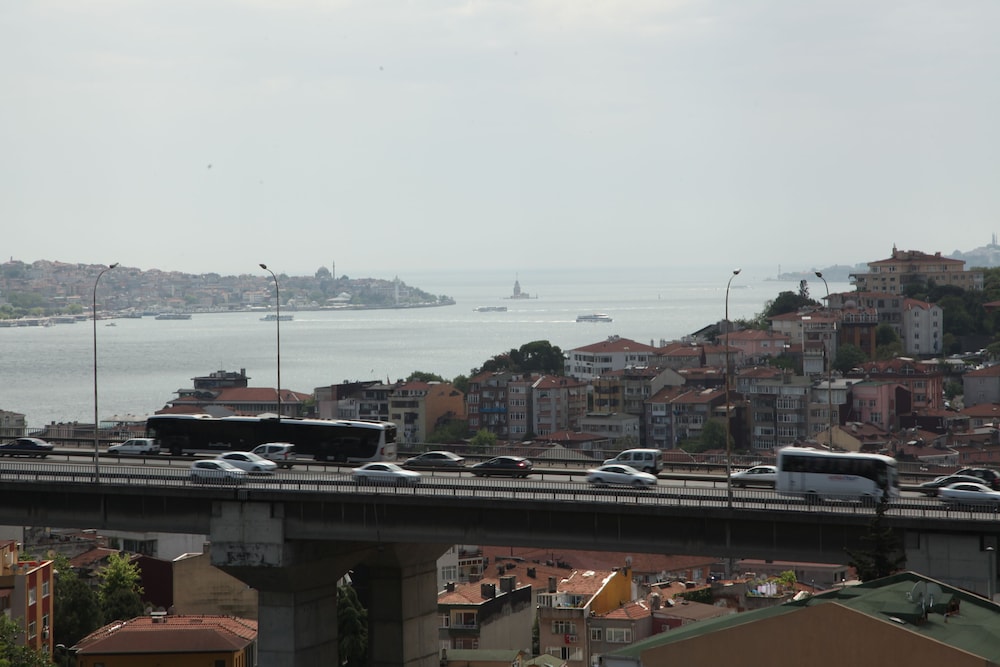 Yesim Suites 33/35