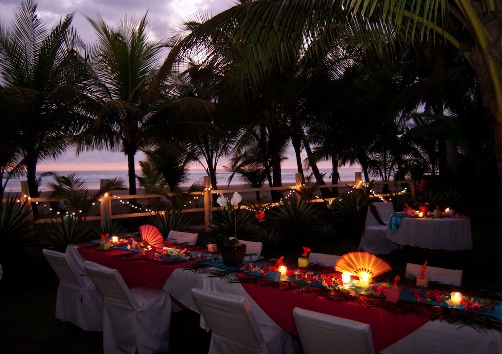 Encantada Ocean Cottages 35/50