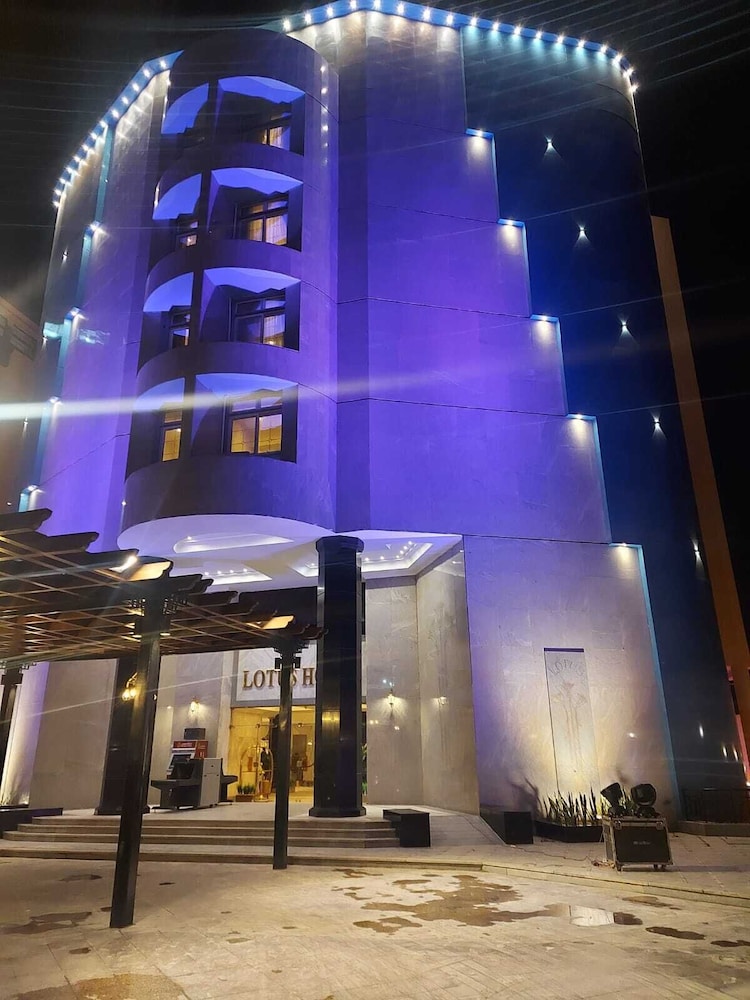Lotus Hotel 2/28