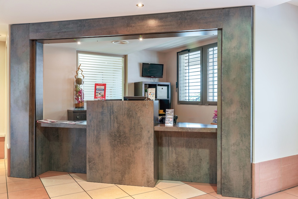 Lobby at Appart City Confort La Ciotat Cote Port, LA CIOTAT