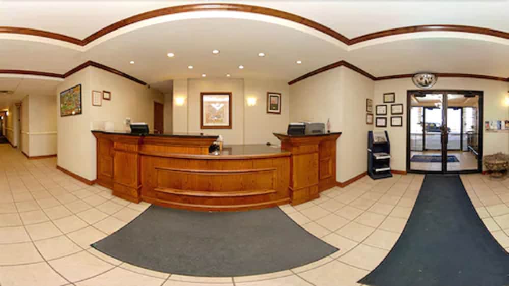 Holiday Inn Express Hotel And Suites Plainview 12/36