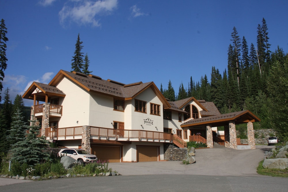The Pinnacle Lodge 11/46