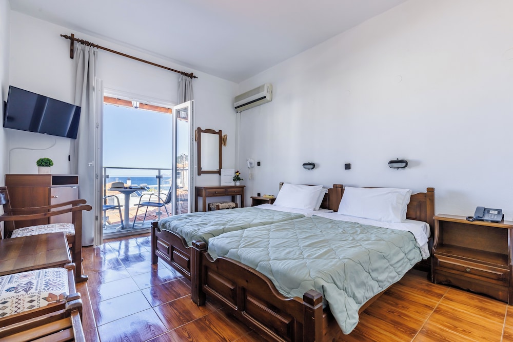ROOM, SIDE SEA VIEW