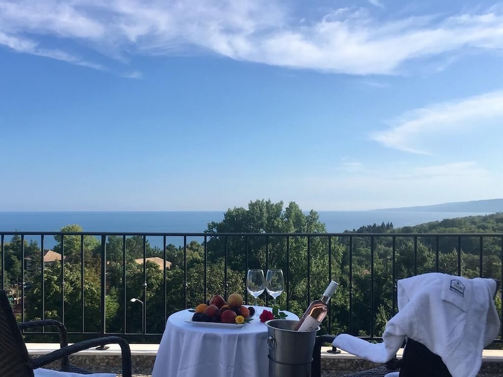 White Rock Castle Suite Hotel & Spa 29/47