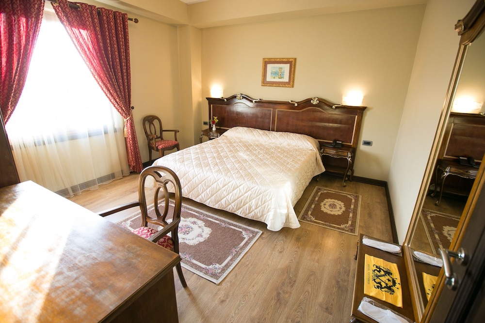 Hotel Victoria 16/43